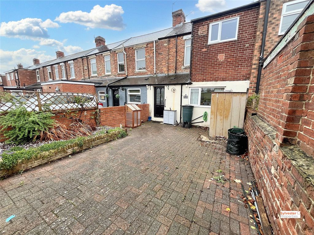 Property photo 1 of 18 Picture No. 16