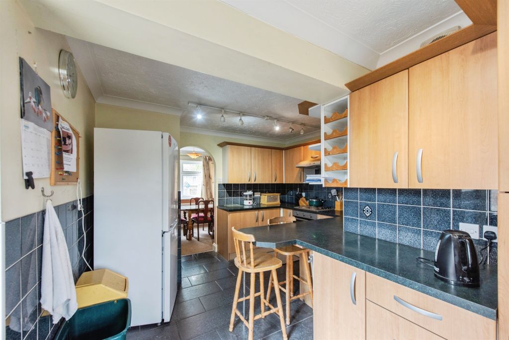 Property photo 3 of 12