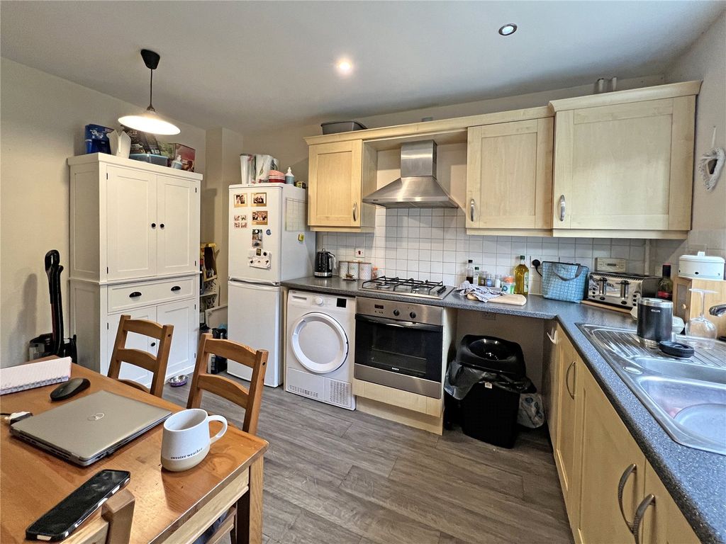 Property photo 3 of 12 Picture No. 16