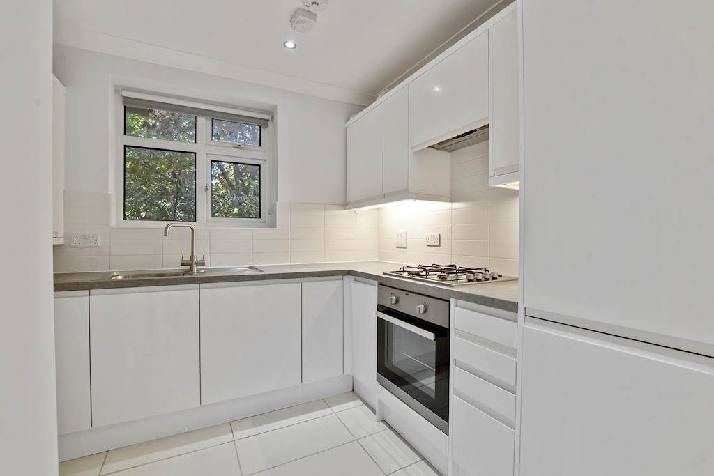 Property photo 3 of 8 Kitchen.Jpg
