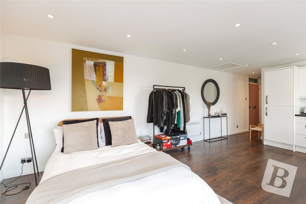 Property photo 2 of 12 Open Plan Living