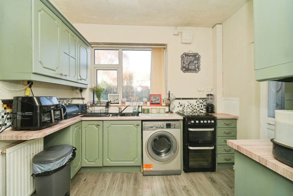 Property photo 3 of 17 Pbox-Img.Jpg