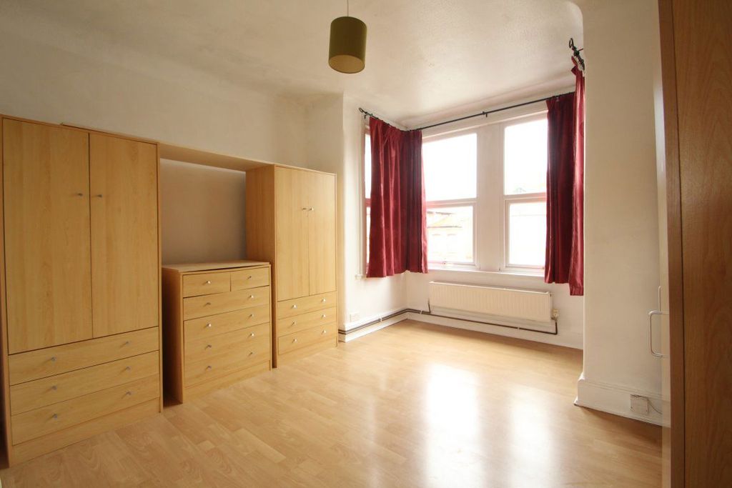 Property photo 2 of 5