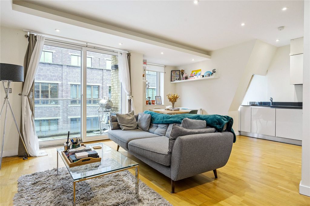 Property photo 1 of 16 Reception Room