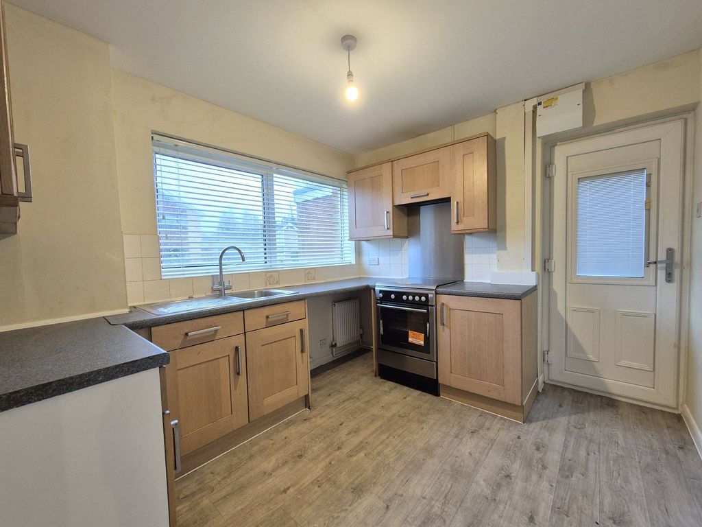 Property photo 2 of 31 Picture No. 27