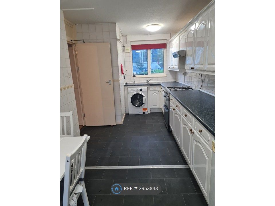 Property photo 2 of 14 Kitchen/Dining