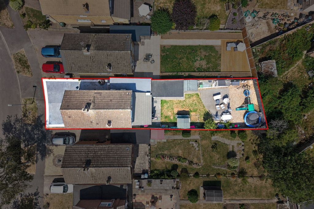 Property photo 2 of 48