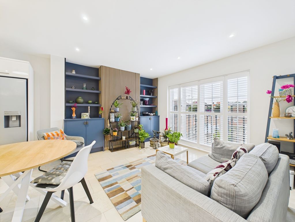 Property photo 2 of 12 03