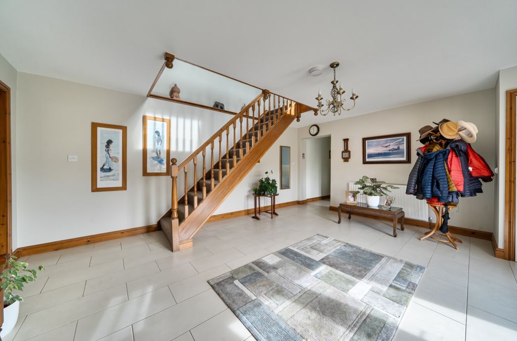 Property photo 3 of 23 1429612-10-69c16346F33E4