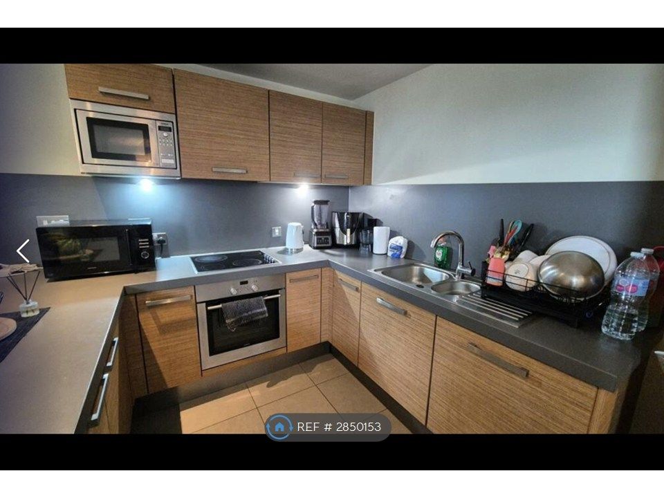 Property photo 2 of 8 Kitchen