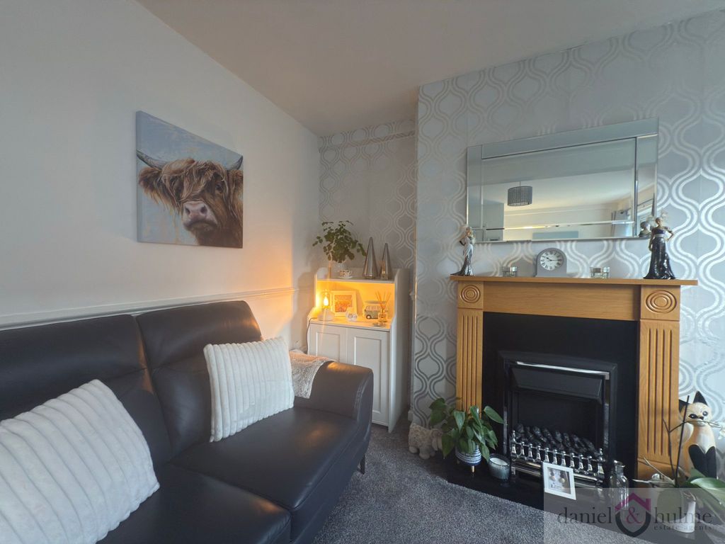 Property photo 3 of 31 4Cb6B7F4-720F-4311-Ac5d-759334E6B874