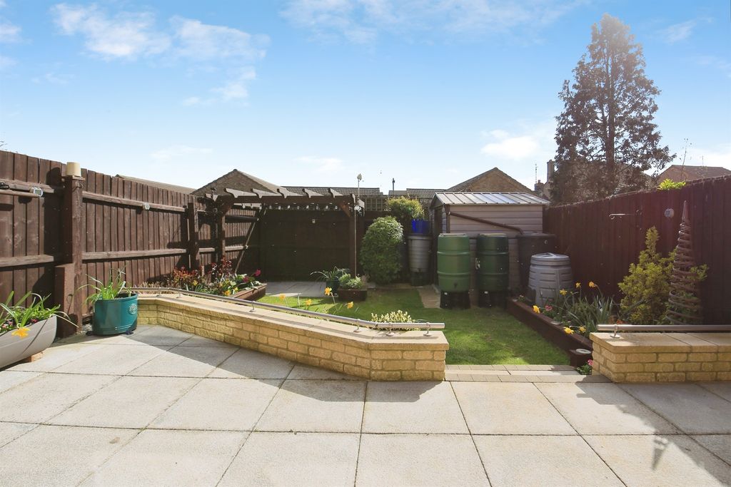 Property photo 2 of 18