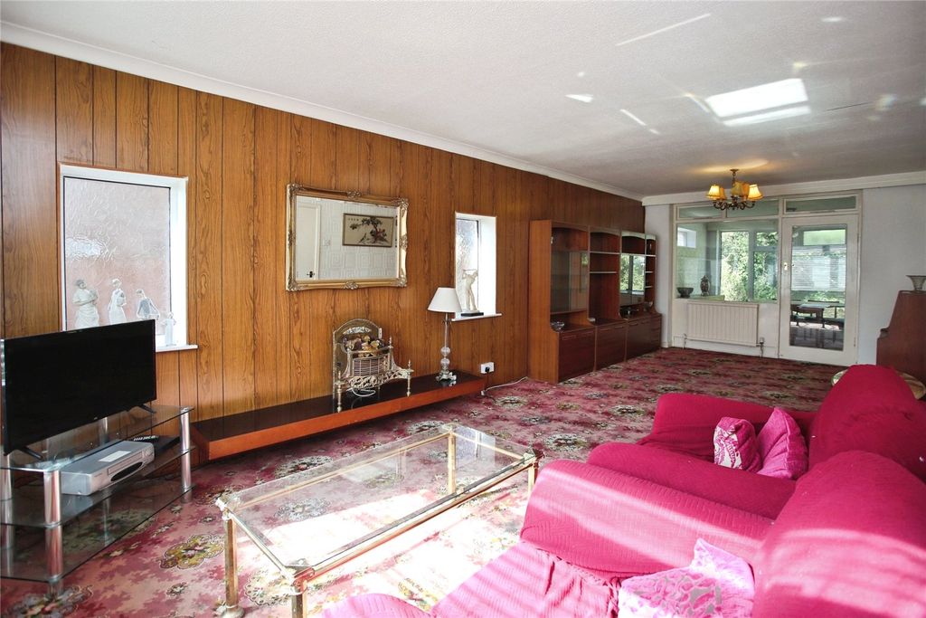 Property photo 2 of 29 Picture No. 19