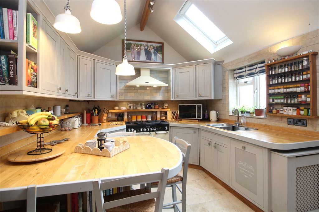 Property photo 3 of 22 Picture No. 04