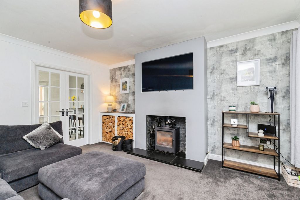 Property photo 2 of 20 Photo