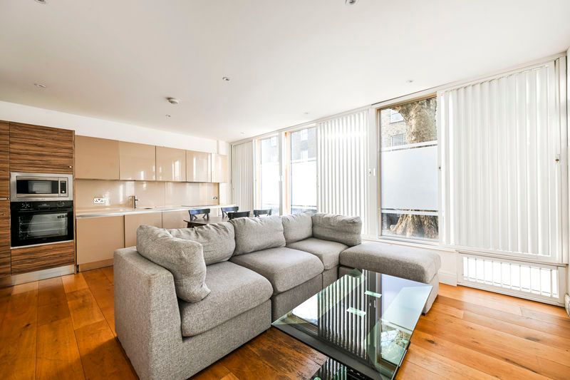 Property photo 1 of 14 Photo 9