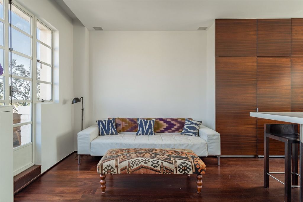 Property photo 1 of 10 Reception Room