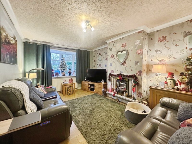 Property photo 2 of 13 Lounge