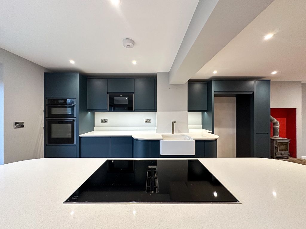 Property photo 2 of 21 44121911