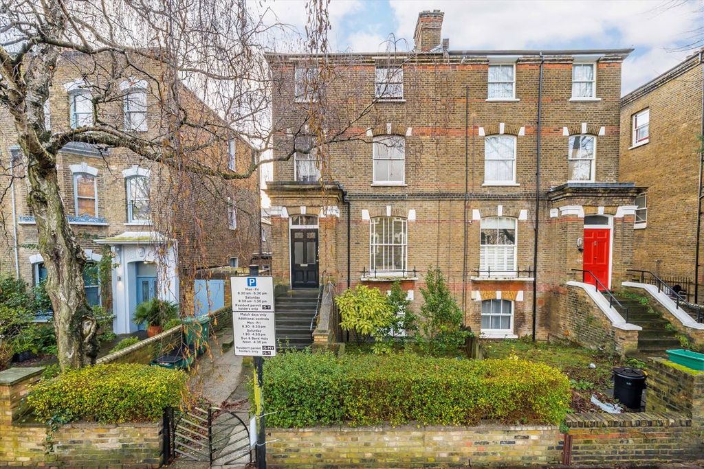 Property photo 1 of 5