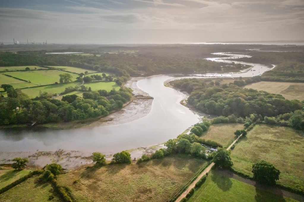 Property photo 2 of 18 Beaulieu River