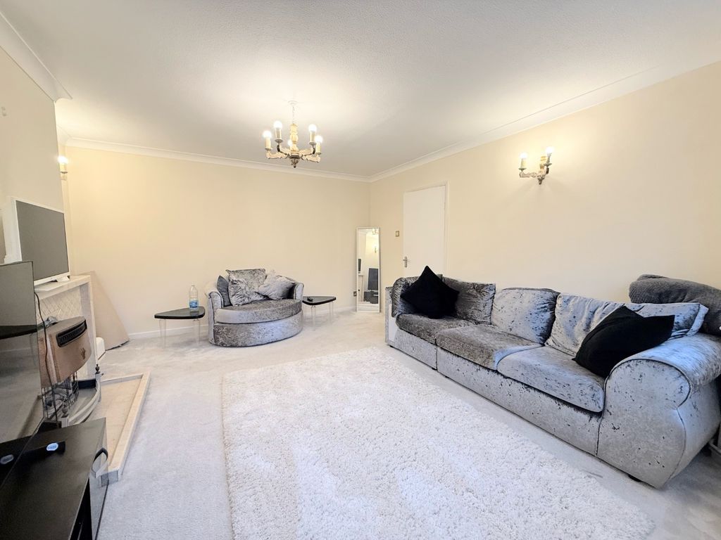 Property photo 2 of 13 4846082