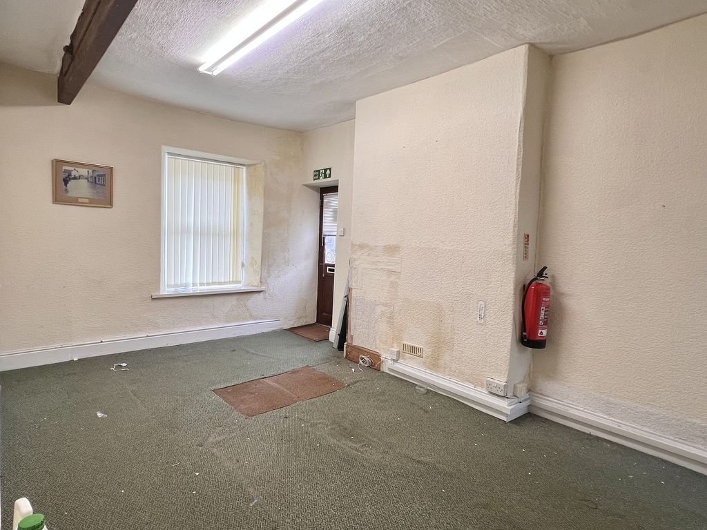 Property photo 2 of 14 Not Specified