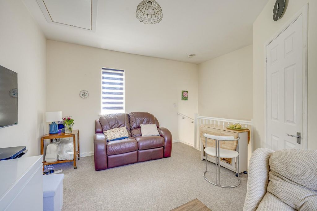 Additional image 6 of 1 bed property for saleChurch Road, Leighton Buzzard LU7