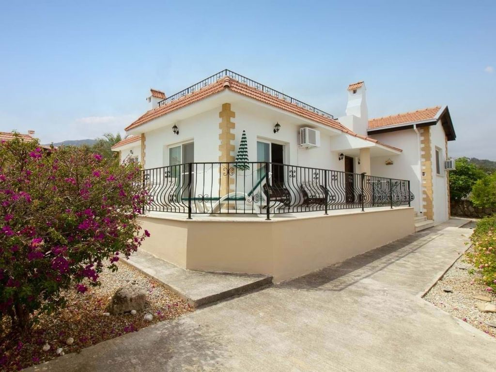 Property photo 1 of 22 2 Bedroom Resale Bungalow + Large Communal Pool + White Goods + Air-Conditioning + Furnished + Title Deed On Owner\U2019S Name, VAT Paid Image No 1