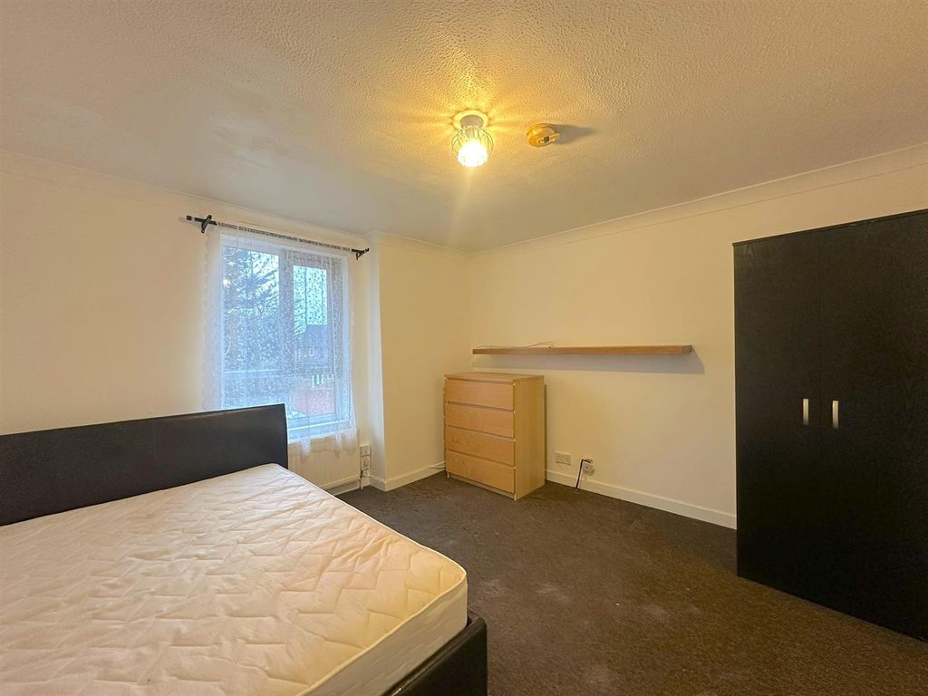 Property photo 3 of 7 Whatsapp Image 2026-01-08 At 1.16.39 Pm (3).Jpeg