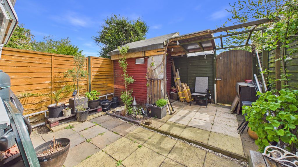 Property photo 3 of 9