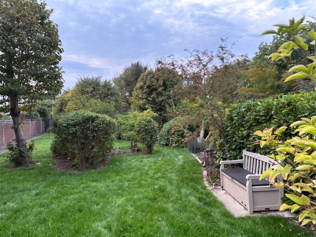 Property photo 2 of 14 Picture No. 37
