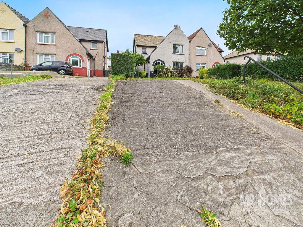 Property photo 2 of 30