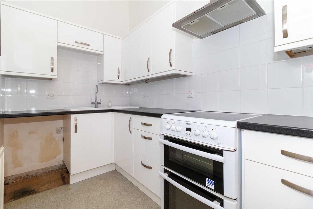 Property photo 3 of 8 Charnwood-05.Jpg