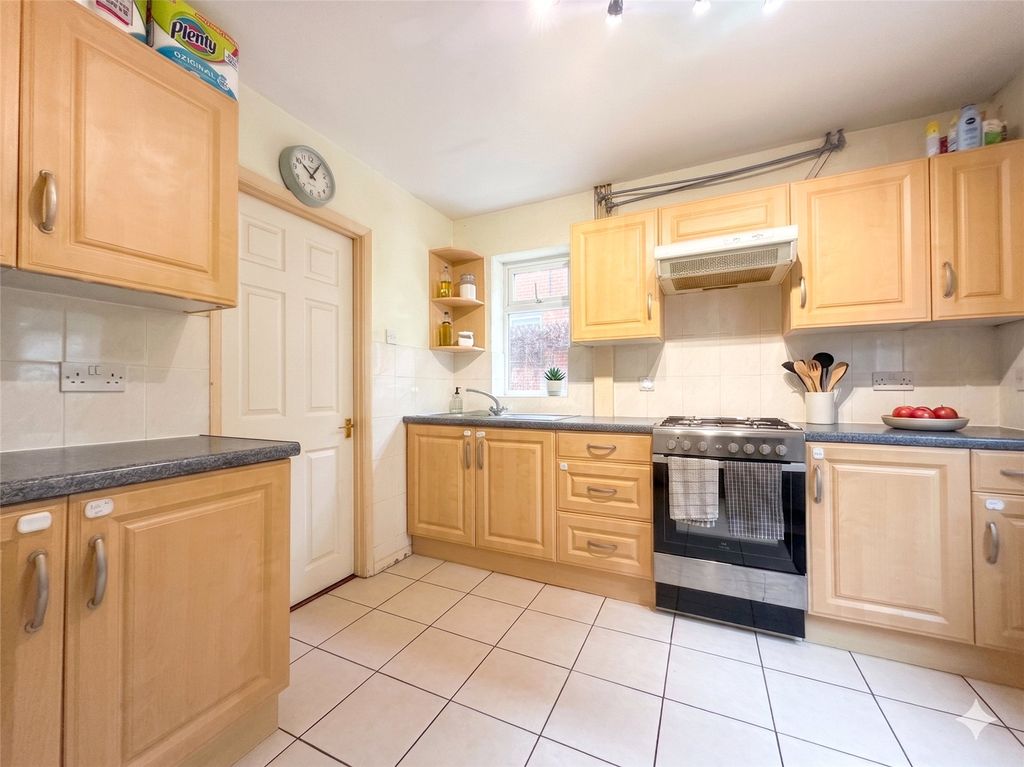 Property photo 3 of 13 Picture No. 17