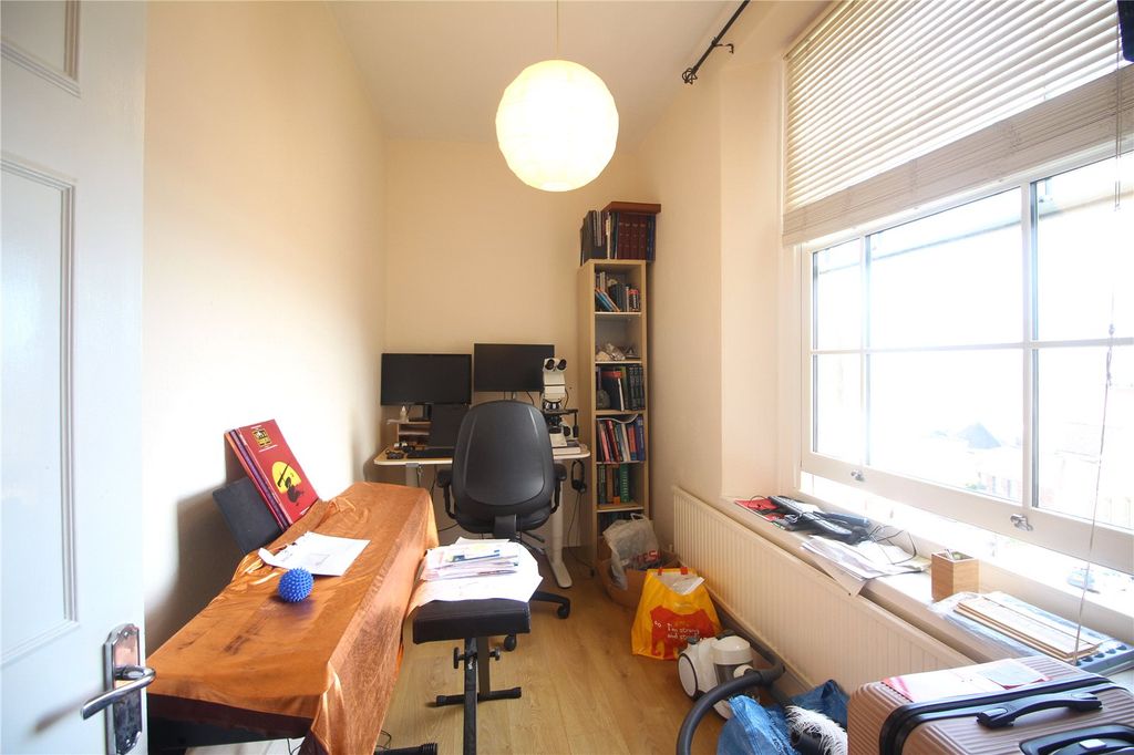 Property photo 3 of 12 Picture No. 10