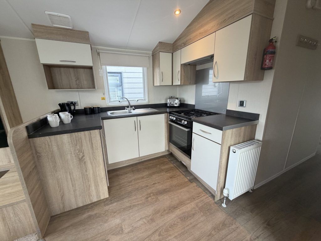 Property photo 3 of 12 Bk Bluebird Lymington 2018 Car0060552 137678348.Jpeg