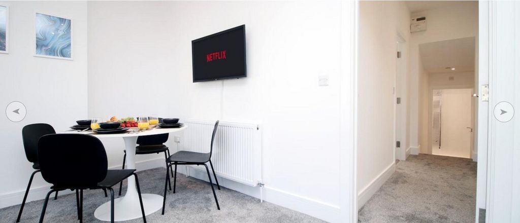 2 bed flat for saleCowbridge Road West, Cardiff CF5 photo 5