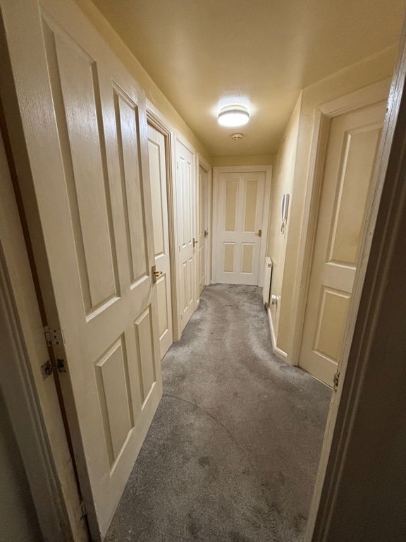 Property photo 3 of 10 Hallway