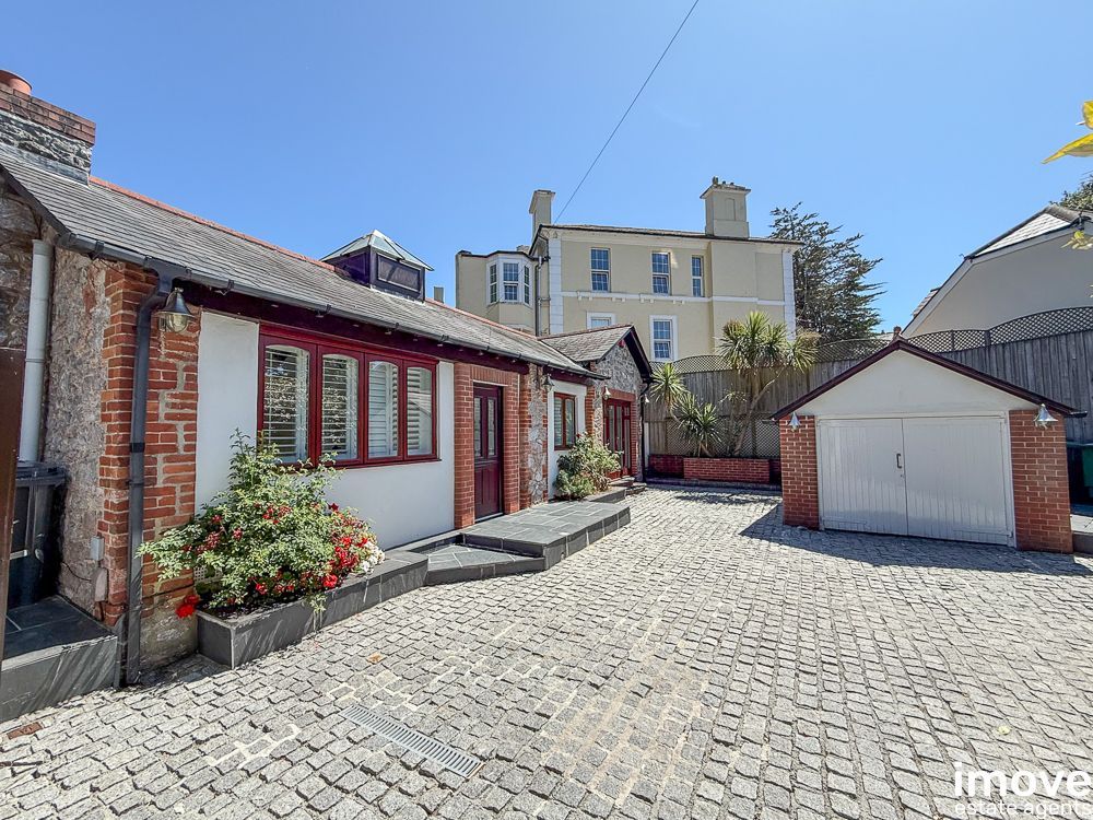 Property photo 1 of 10