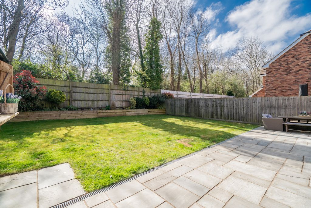Additional image 9 of 4 bed detached house for saleCedar Court, Newport Pagnell, Milton Keynes MK14