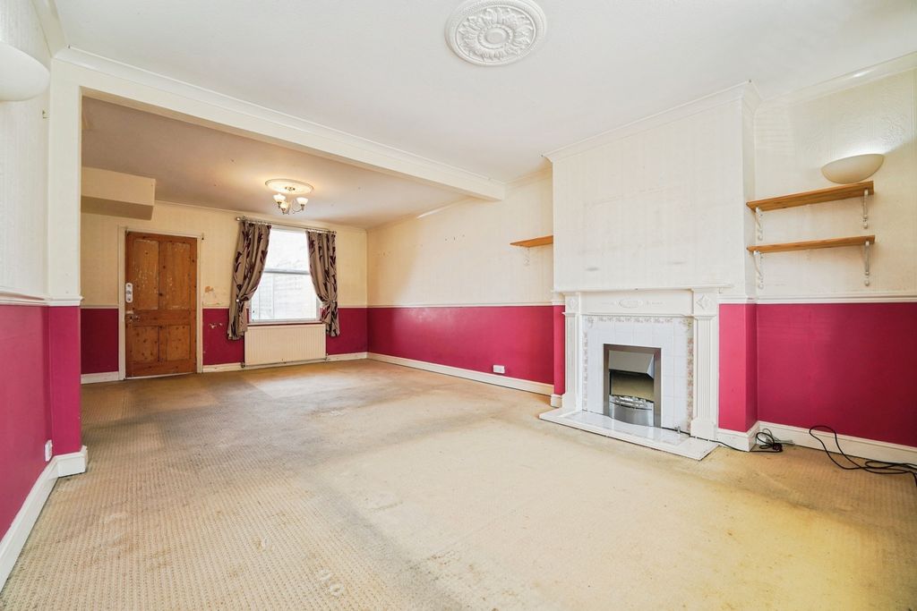 Property photo 2 of 12 Pbox-Img.Jpg