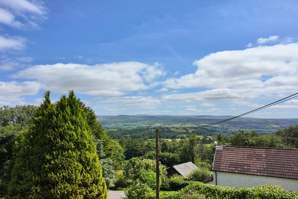 Property photo 2 of 44