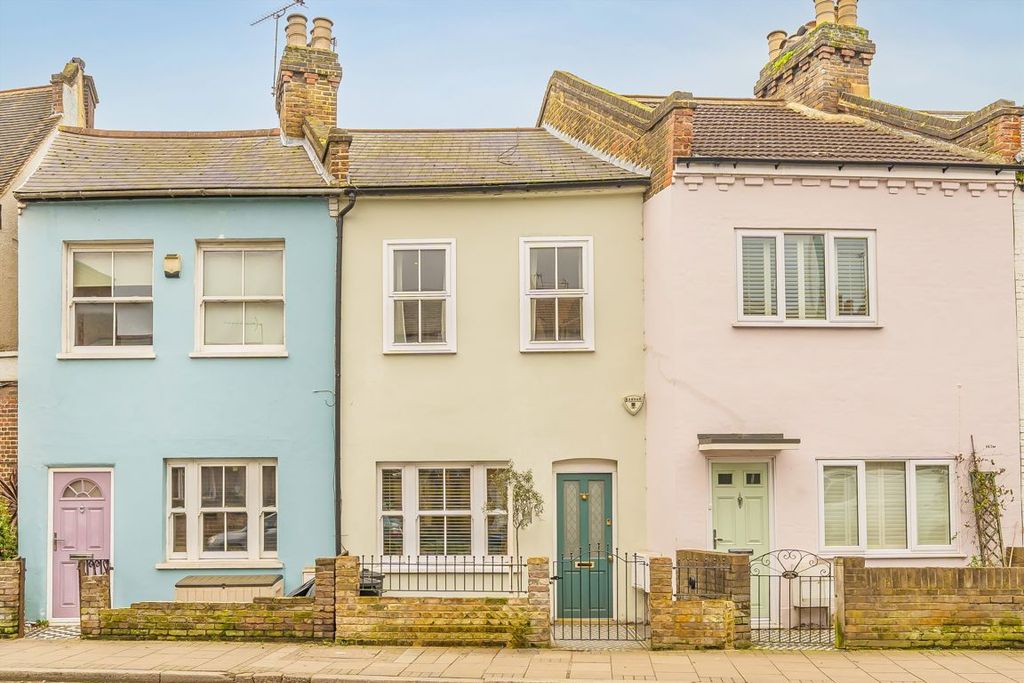 Property photo 1 of 6