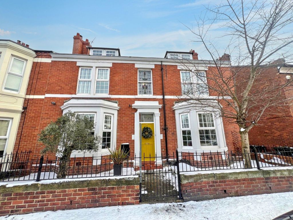 Property photo 1 of 21