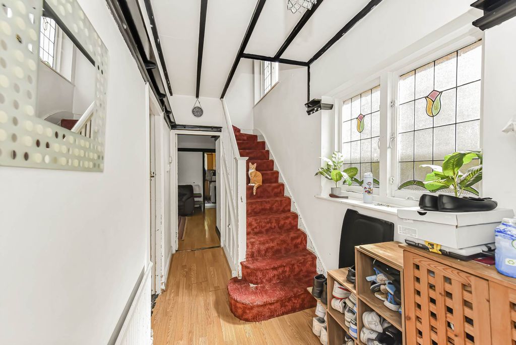 Property photo 2 of 13
