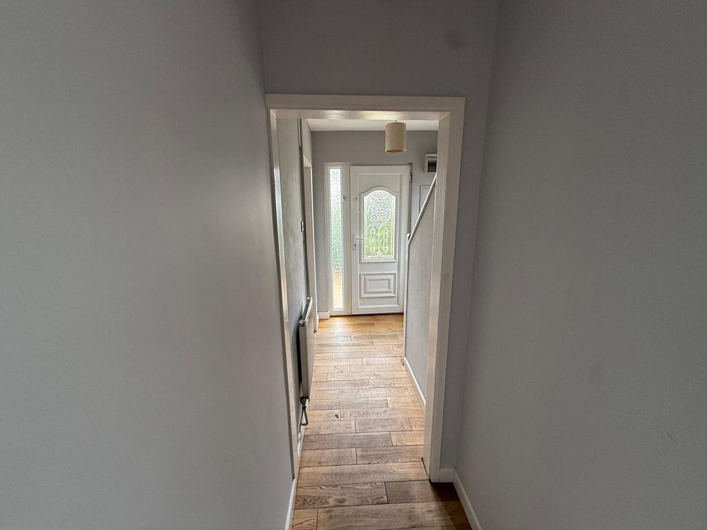 Property photo 2 of 13 Photo 8