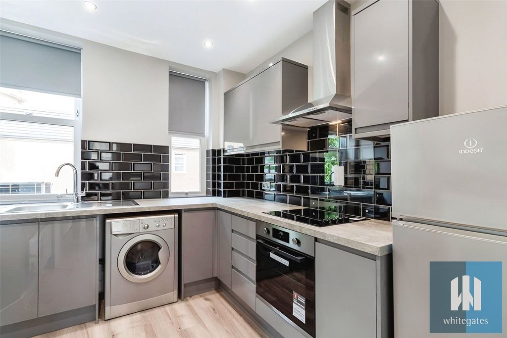 Property photo 1 of 16 Picture No. 27