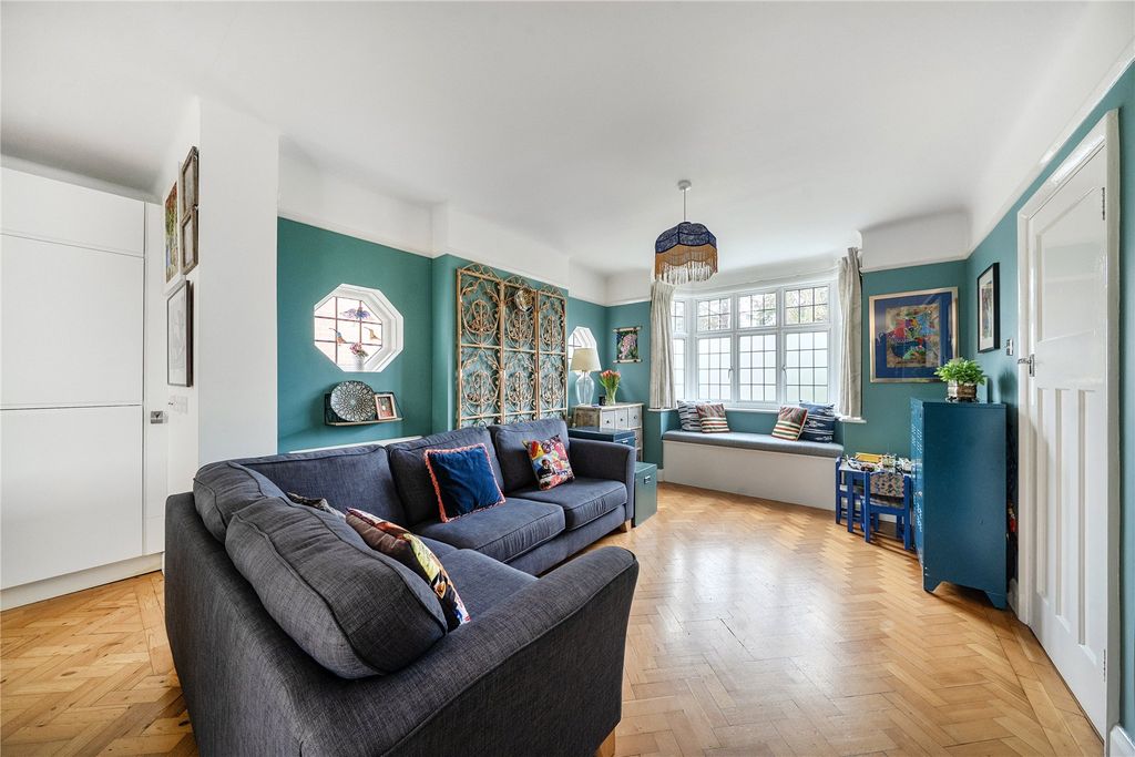 Property photo 3 of 19 Picture No. 17