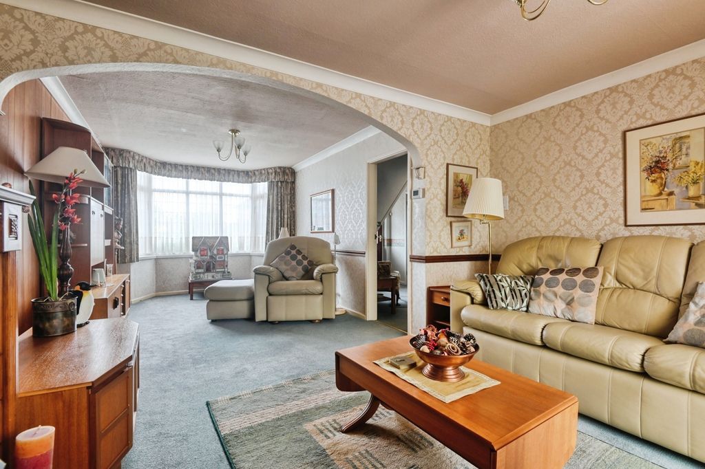 Property photo 2 of 19 Pbox-Img.Jpg